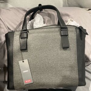 Tumi tote